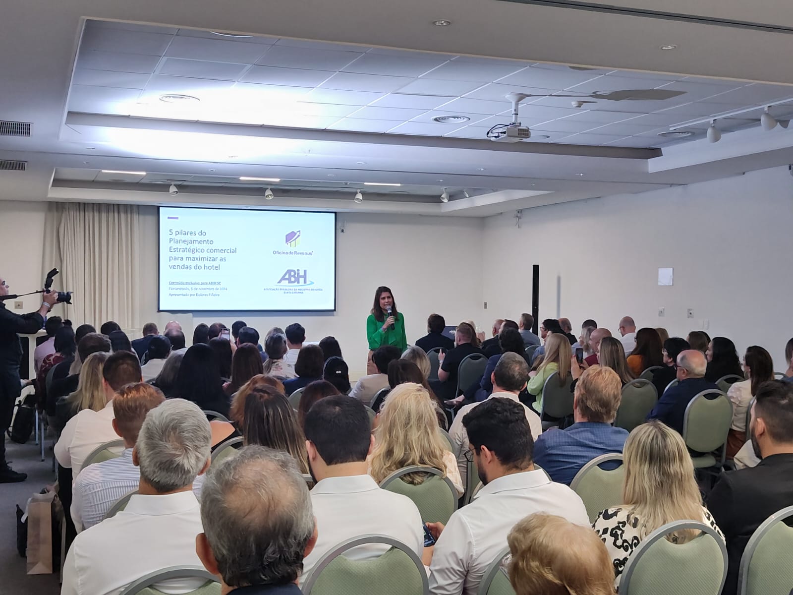 Lançamentos e posse da nova diretoria da ABIH-SC marcam as comemorações do Dia do Hoteleiro