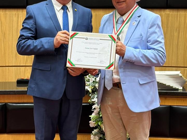 Medalha do Legislativo Catarinense consagra a história do hoteleiro Osmar José Vailatti