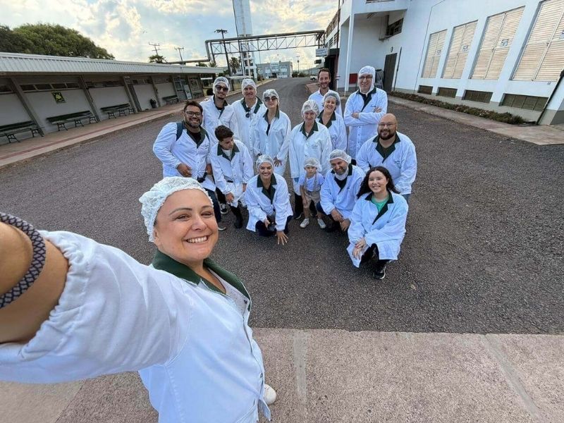 Jornalistas da ABRAJET visitam o Packing House da Fischer em Fraiburgo e conheceram como se classifica, armazena, embala e distribui maçãs