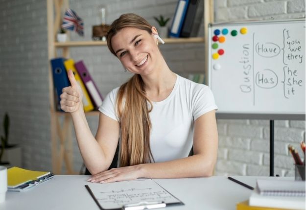 Inglês x Espanhol: 5 diferenças que mudam o jeito de estudar cada idioma