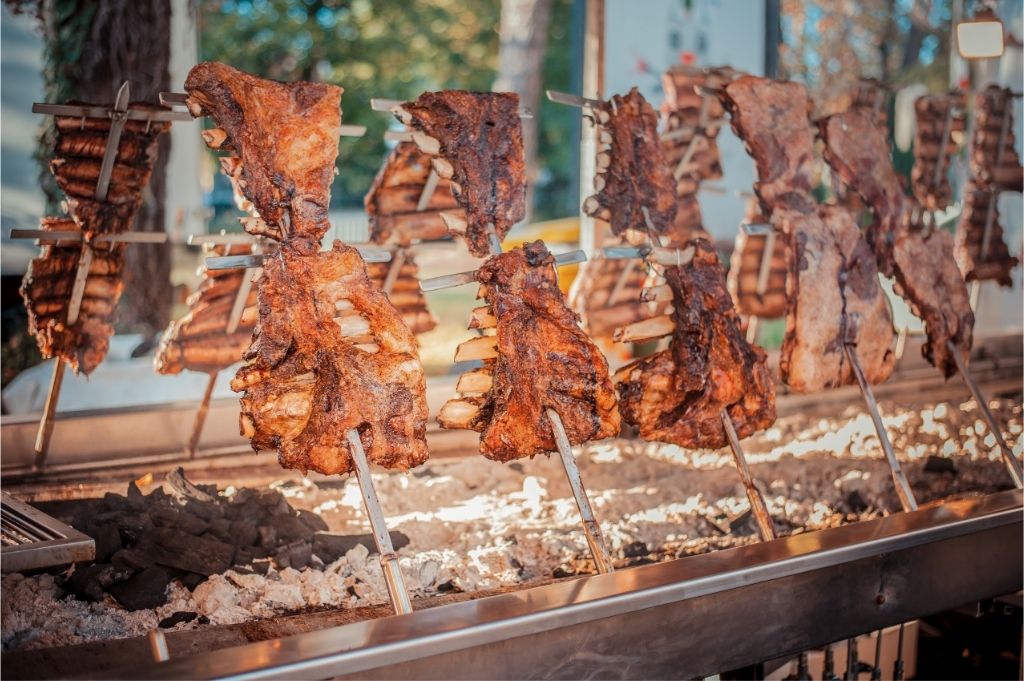 Com 26 toneladas de carne, 45 mil pessoas e tentativa de recorde mundial, ASSAFEST busca projetar Paraná no cenário dos festivais gastronômicos