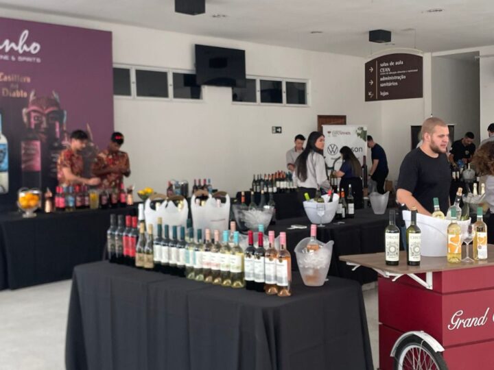 12ª Curitiba Expovinhos reúne mais de 400 rótulos no Mercado Municipal