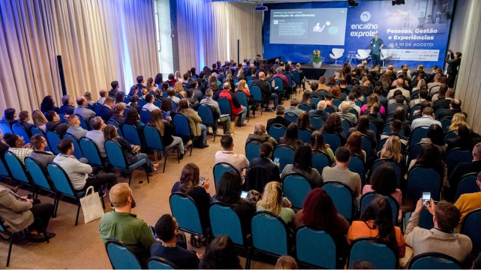 Hospitalidade que se sustenta: painel no 37º Encatho mostra por que só treinar equipes não resolve