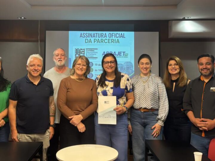 Abrajet-PR formaliza associação ao Curitiba Convention e amplia parceria pelo turismo do Paraná