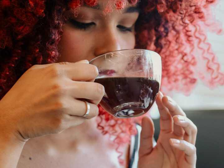 Um grão, vários sabores: método de preparo pode transformar a experiência com o café