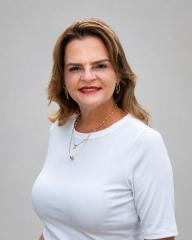 Um convite dá direita a um acompanhante?