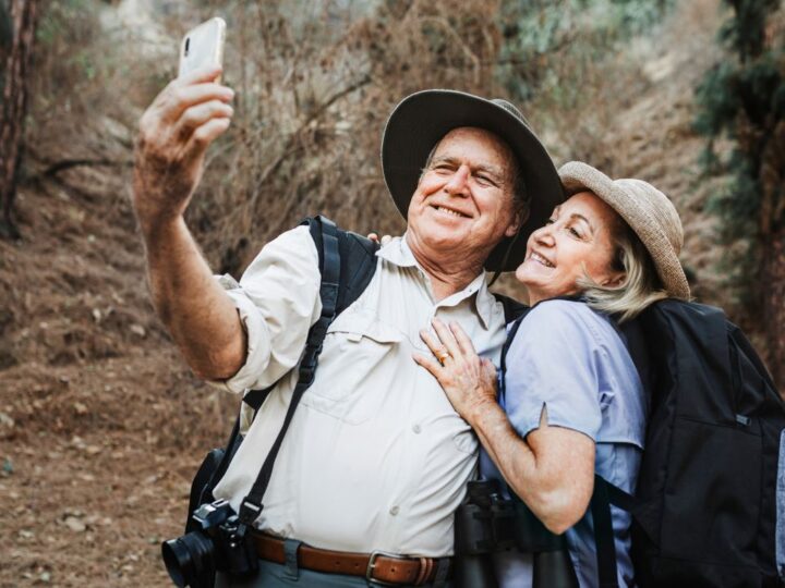 Turismo prateado: 5 tendências dos viajantes 50+