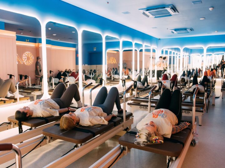 Clube dos Famintos reúne treino, open wine e gastronomia neste sábado em Curitiba