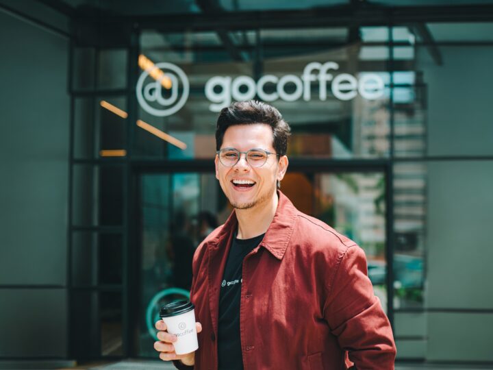 Ele criou um novo modelo de franquias e hoje ajuda a comandar rede de cafeterias que faturou R$ 100 milhões