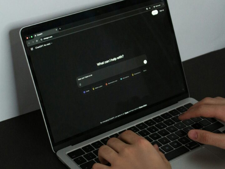 O fim da era das licenças? Por que empresas começam a trocar softwares por agentes de inteligência artificial