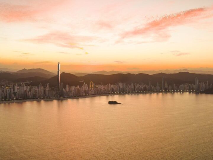 Consultoria do maior prédio do mundo estuda túnel de vento para torre de 400 metros em SC