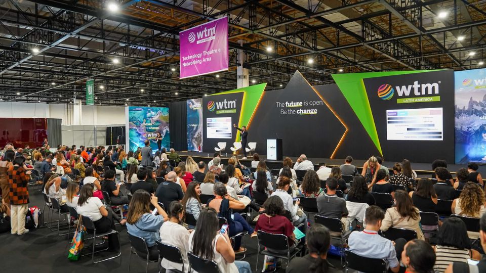 Feira de turismo reúne 53 países e reforça importância do inglês nos negócios
